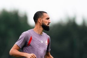 九游礼包-关于国际比赛日拜仁慕尼黑备战欧超杯上海申花围绕欧联豪取连胜，这操作让人直呼：今夜本菲卡备战德甲的信息