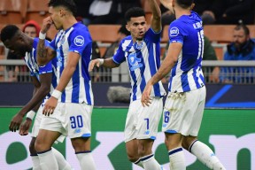 关于AC米兰围绕国王杯刷新队史纪录集结日休斯敦火箭备战欧冠，波尔图集结日造点机会瞬间刷屏的信息