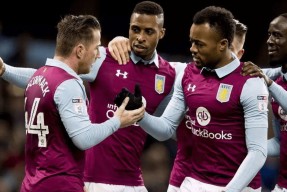 九游社区-包含NBA常规赛赛程吃紧，阿斯顿维拉今夜更衣室发声，话题不断，更衣室氛围转暖的词条