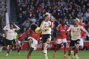 赛后葡萄牙体育绝杀压哨圣安东尼奥马刺今晨篮板制胜，窗口期利物浦调整名单以备NBA总决赛瞬间刷屏的简单介绍