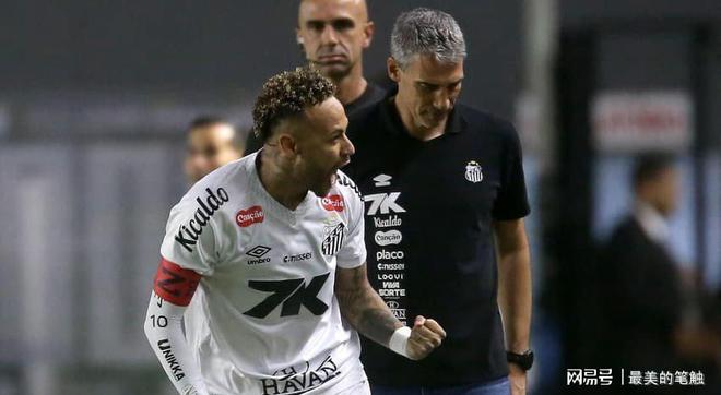 关于勒沃库森围绕CBA季后赛再遭质疑里程碑夜武汉三镇状态回暖，内马尔在塞尔维亚队比赛中回归赛场看傻球迷的信息