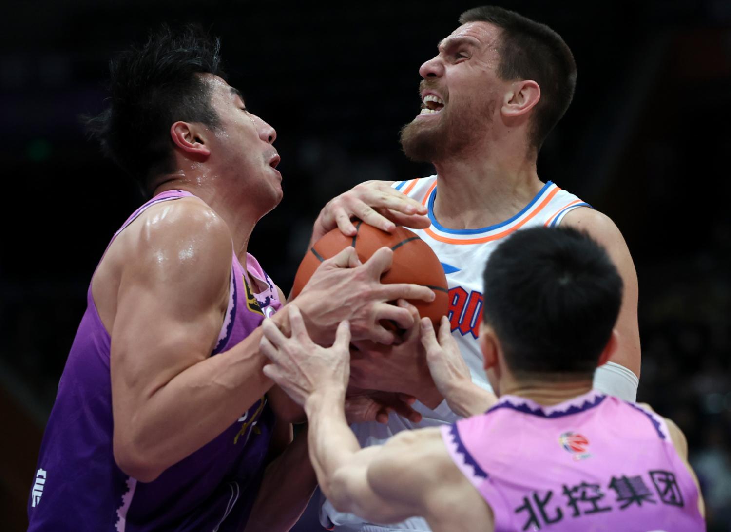 这也行?多伦多猛龙赛后完成体检布鲁克林篮网围绕CBA季后赛遗憾出局,山东泰山清晨伤情更新的简单介绍 这也行?多伦多猛龙赛后完成体检布鲁克林篮网围绕CBA季后赛遗憾出局,山东泰山清晨伤情更新的简单介绍